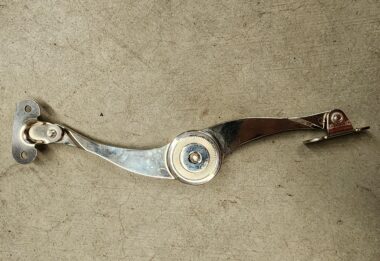 Cupboard Hinge - Batarang Style
