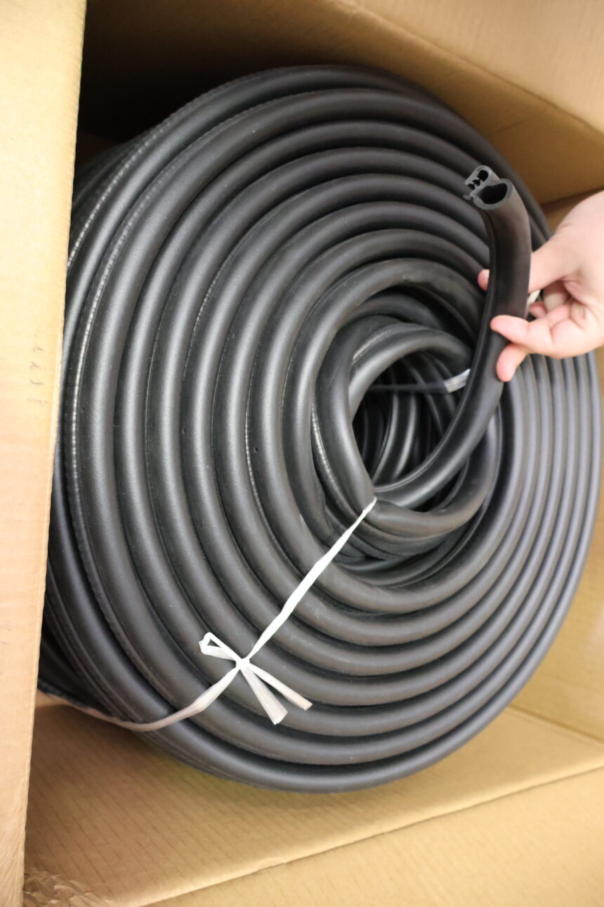 Compression Seal for Hybrid Roof - Per Metre - Image 2